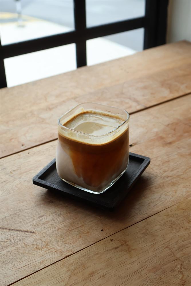 Dirty coffee at Autumn café